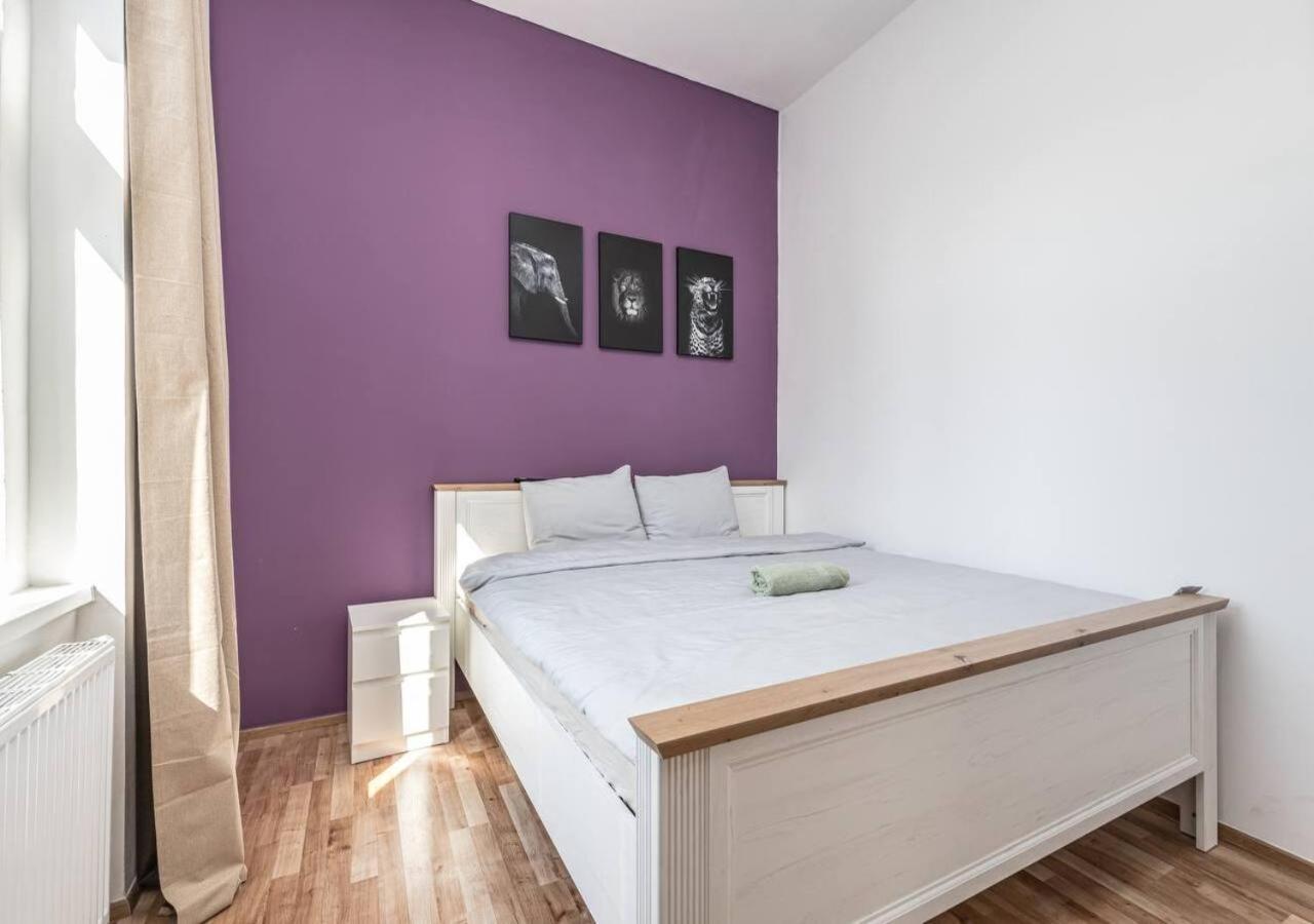 Apartament Crimson Charm Praga Zewnętrze zdjęcie