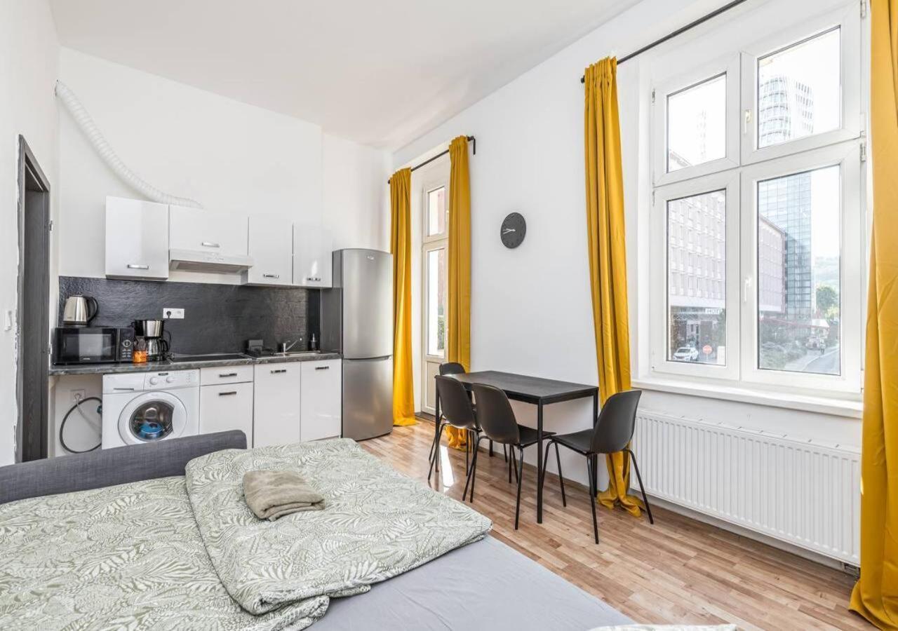 Apartament Crimson Charm Praga Zewnętrze zdjęcie