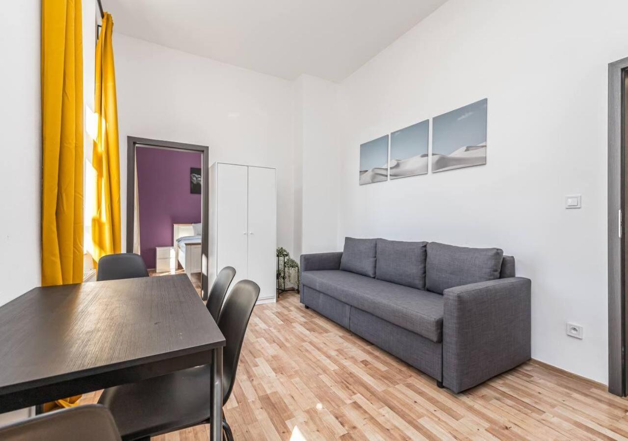 Apartament Crimson Charm Praga Zewnętrze zdjęcie