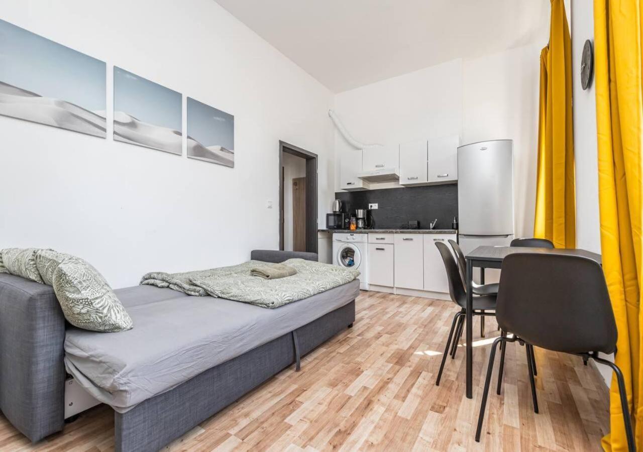 Apartament Crimson Charm Praga Zewnętrze zdjęcie