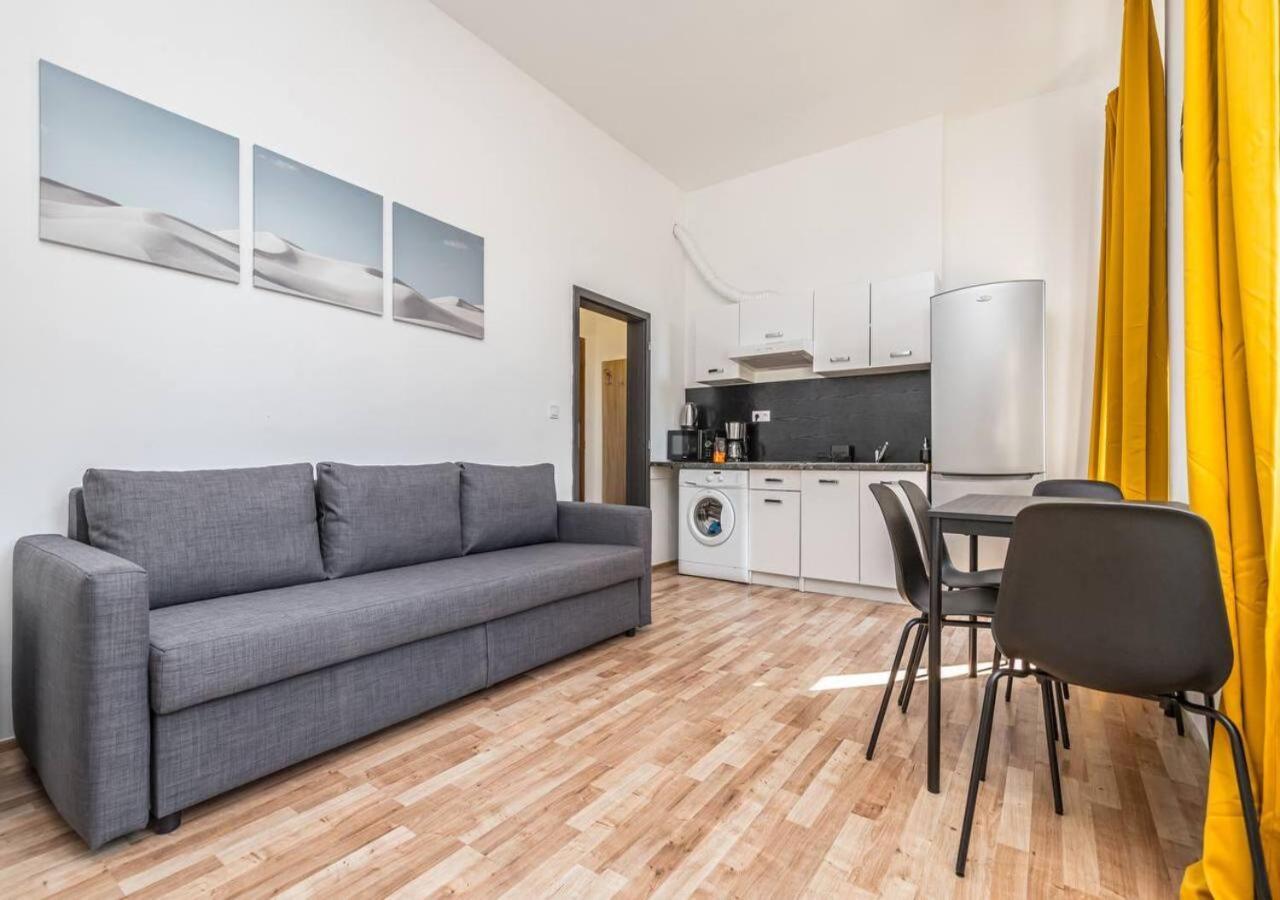 Apartament Crimson Charm Praga Zewnętrze zdjęcie