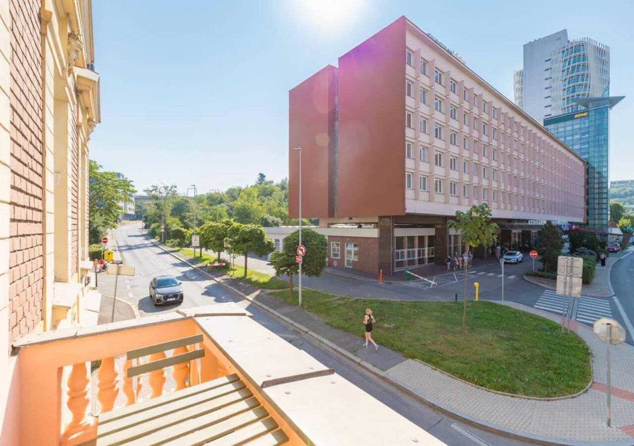 Apartament Crimson Charm Praga Zewnętrze zdjęcie
